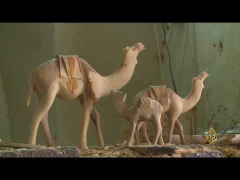 إقبال كبير على منحوتات خشب الزيتون في بيت لحم