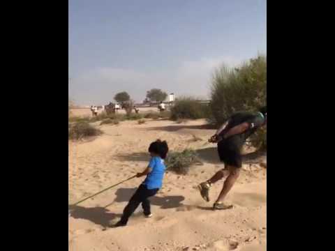 بالفيديو ولي عهد دبي يشارك 3000 متسابق في فاعليات ساند ستورم