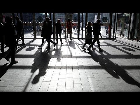 شاهد  تراجع مبيعات التجزئة في بريطانيا