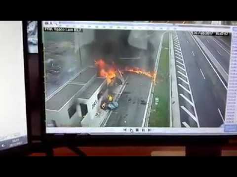 بالفيديو مقتل نجل مليونير يوناني و 4 أشخاص في حادث مروّع في أثينا