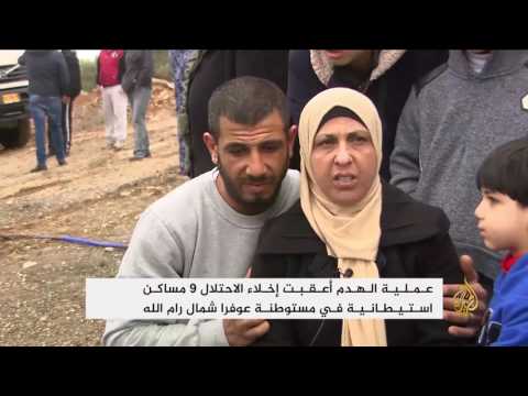 قوات الاحتلال تهدم بناية سكنية شمال القدس