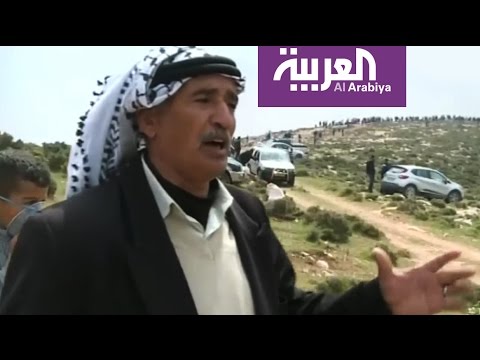 بالفيديو شاهد كيف ردّ الفلسطينيون على مستوطن حوّل أرضهم إلى زريبة