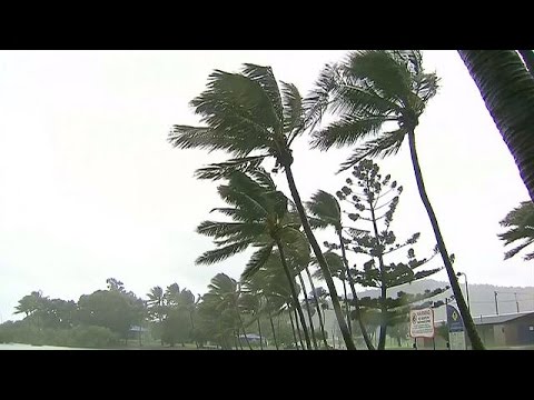 شاهد حالة تأهب في شمال أستراليا قبل وصول إعصار ديبي