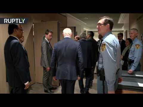 لحظة لقاء ستيفان دي ميستورا مع وفد منصة الرياض