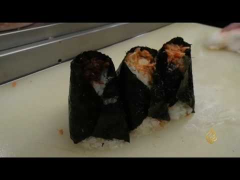 شاهد كرات الأرز أبسط وجبة يابانية تقليدية