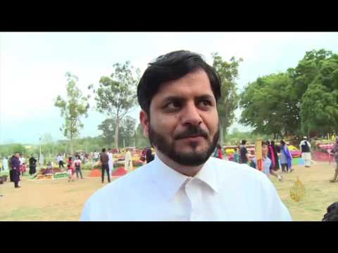 شاهد تدشين معرض الورود والأزهار في بلدية العاصمة الباكستانية