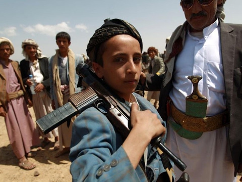 شاهد تجنيد 1600 طفل منذ بدء الحرب في اليمن