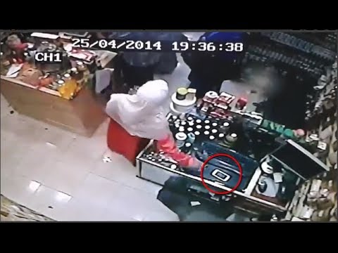 فتاة تسرق samsung galaxy باحترافية