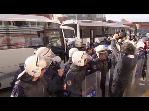 الشرطة التركيَّة تعتقل 60 شخصًا حاولوا التظاهر أمام القصر الرئاسي