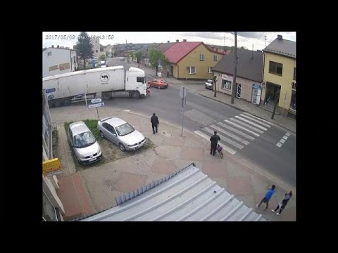 شاهد امرأة تختفي بعد أن تعرّضت لحادث خطير