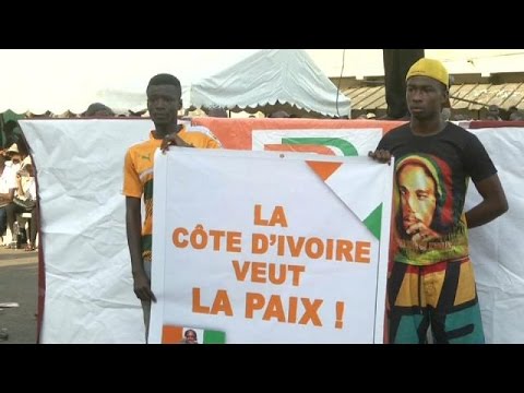 بالفيديو متمردو ساحل العاج يشكون تأخّر الرواتب والعلاوات الوظيفية