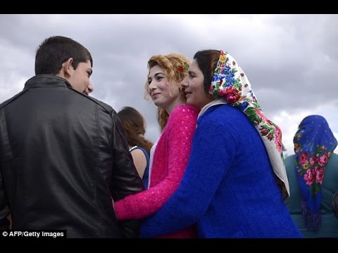 شاهد سوق لعرض النساء للبيع من أجل الزواج