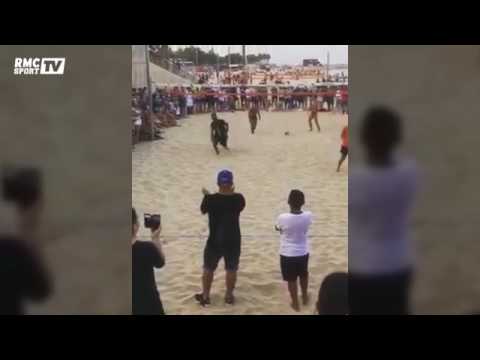 شاهد فاصل من مهارات الساحر البرازيلي رونالدينيو