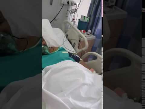 شاهد رد فعل سعودي وجد والده على قيد الحياة بعد إبلاغ المستشفى بوفاته