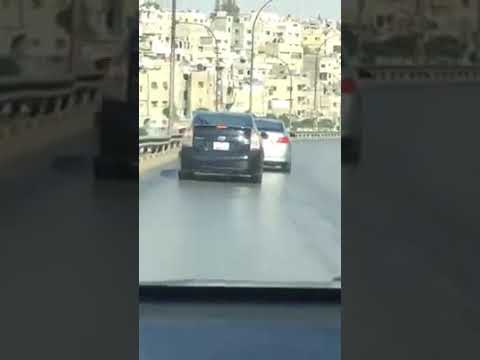 شاهد توقيف سائقين متهوّرين أثارا الرأي العام في الأردن