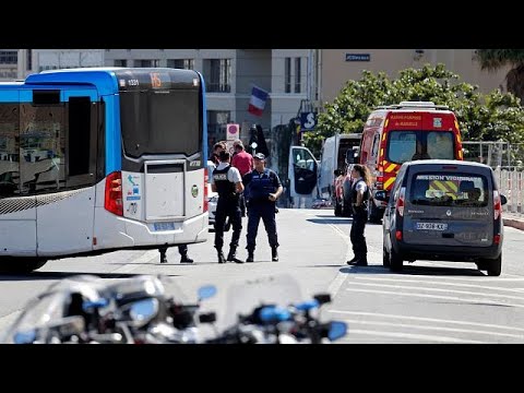 شاهد مقتل شخص واصابة آخر في حادث دهس في مدينة مرسيليا الفرنسية