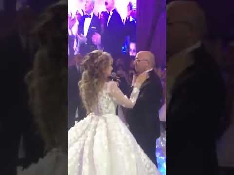 شاهد لقطات رومانسية من حفل زفاف المطربة جنات