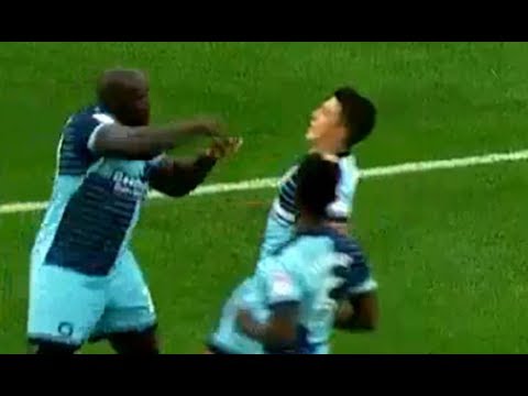 شاهد كيف احتفل أضخم لاعب في العالم بأحد أهدافه