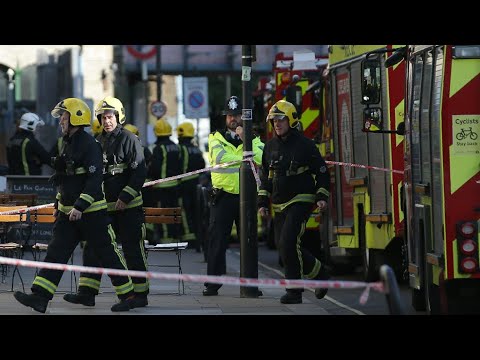 شاهد تساؤلات عما وقع في حادث مترو لندن