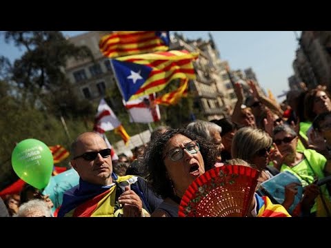 تواصل التعبئة في كتالونيا قبل اسبوع عن استفتاء الانفصال