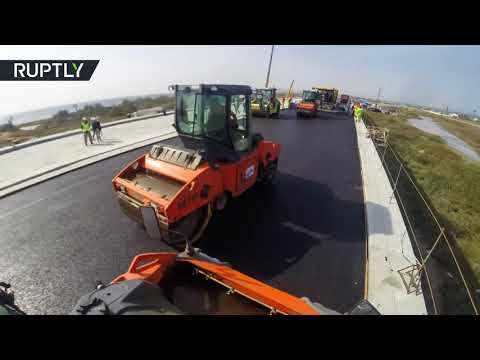 شاهد استمرار أعمال بناء جسر القرم