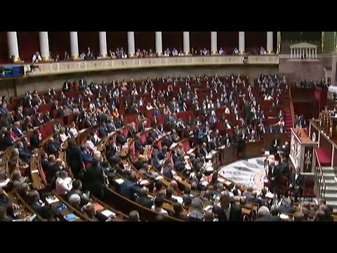 شاهد البرلمان الفرنسي يُقر قانون مكافحة التطرّف بشكل نهائي