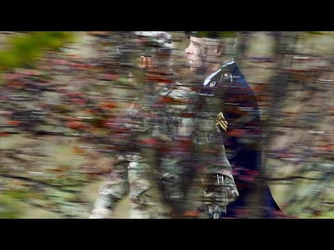 شاهد قاض أميركي يجمد قرار ترامب بشأن منع انتداب المتحولين جنسيًا في الجيش