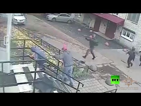 شاهد شرطة بطرسبورغ تلقي القبض على لصوص محترفين