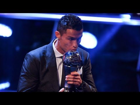 شاهد لاعبون لا يستحقون الوجود في أفضل فريق بالعالم