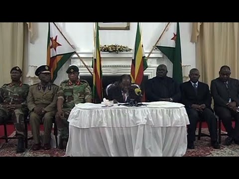 شاهد موغابي يتمسك بالسلطة ويتحدى المطالبات باستقالته