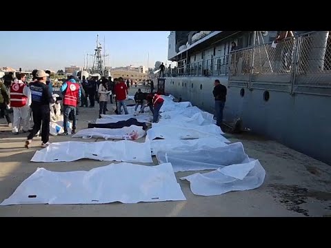 خفر السواحل الليبية ينتشلون جثث مهاجرين من عرض البحر