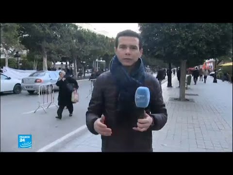 التونسيون في شارع بورقيبة متمسكون بالمظاهرات السلمية