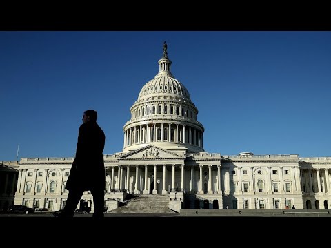 شاهد شلل الحكومة الفدرالية الأميركية يدخل حيز التنفيذ