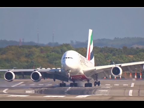 شاهدمقاتلة روسية تعترض طائرة استطلاع أميركية