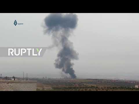 شاهد لحظة سقوط المقاتلة الروسية سو25 فوق إدلب السورية