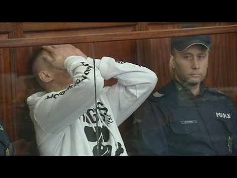 لحظة إعلان قاضٍ بولندي براءة رجل أمضى 18 عاماً في السجن