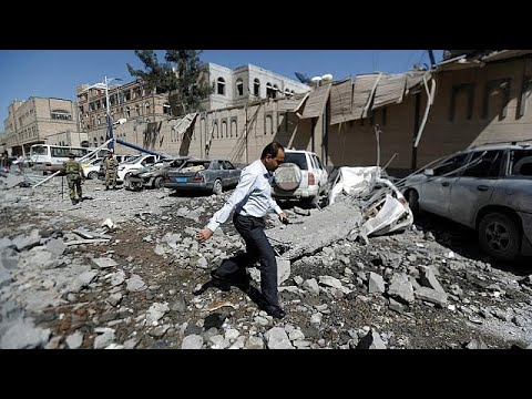 شاهد غارات تحالف دعم الشرعية تستهدف قيادات الحوثيين