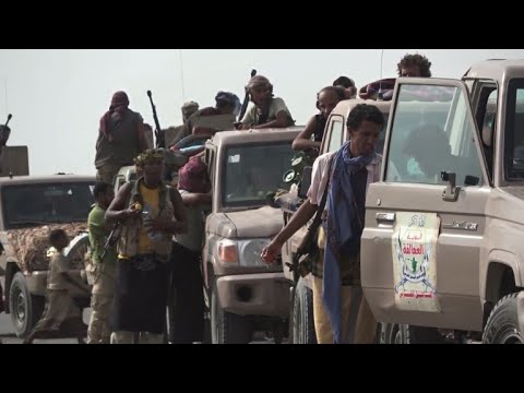 شاهدتعزيزات عسكرية في الخوخة على مشارف الحديدة