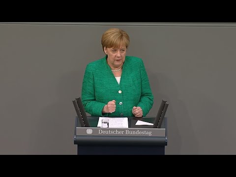 شاهدميركل تُذكّر بقيم الاتحاد الأوروبي في حديثها عن الهجرة