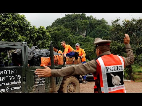 البدء بعملية إنقاذ الفتية العالقين في المغارة في تايلاند