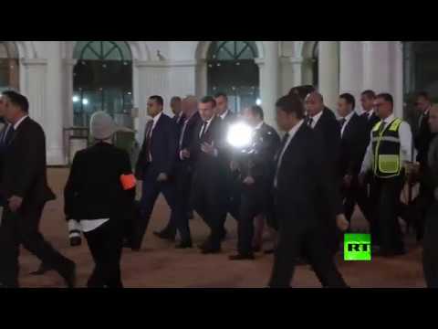 شاهد السيسي يصطحب ماكرون في جولة تفقدية بالعاصمة الإدارية الجديدة