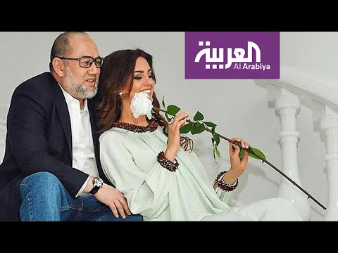 شاهد ملك ماليزيا السابق يطلق ملكة جمال موسكو وهي تنفي