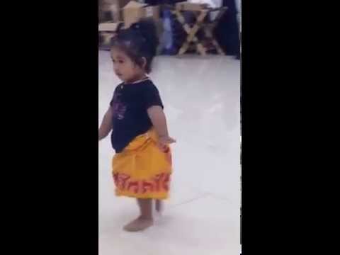 أصغر راقصة محترفة في العالم