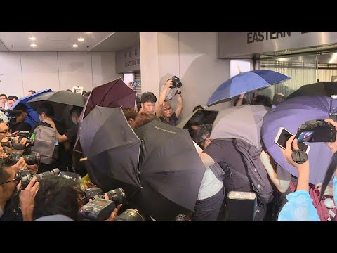 عشرات المتظاهرين المؤيدين للديمقراطية يمثلون أمام القضاء في هونغ كونغ