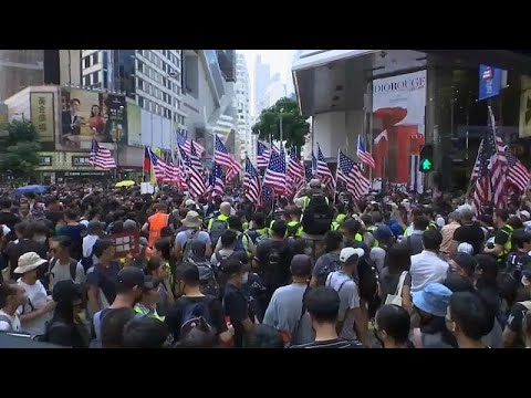 شاهد مواجهات مع الشرطة في احتجاجات هونغ كونغ