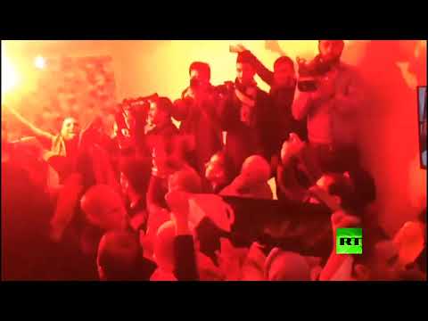 شاهد أنصار عبد المجيد تبون يحتفلون بفوزه في الانتخابات الرئاسية الجزائرية