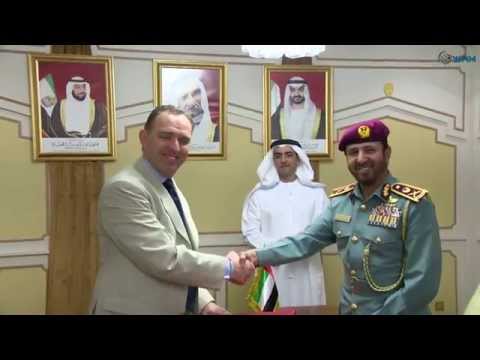 سيف بن زايد يشهد توقيع اتفاقية بين الداخلية ونظيرتها في بريطانيا