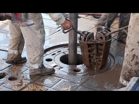 تراجع أسعار النفط الخام