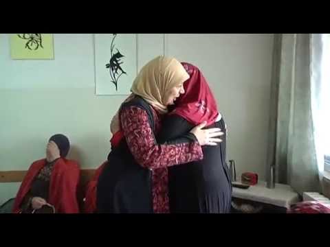 فلسطينيون ينظمون جولة في بيوت المسنين