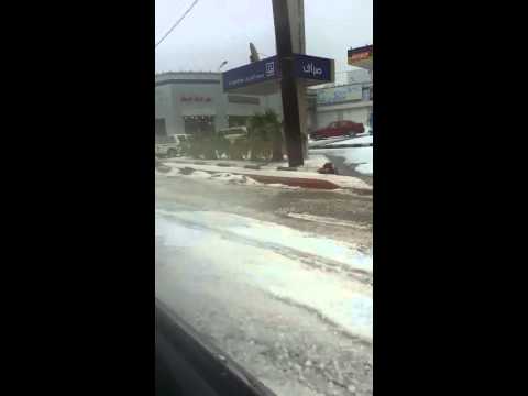 تساقط الثلوج بكثافة على مناطق في السعودية